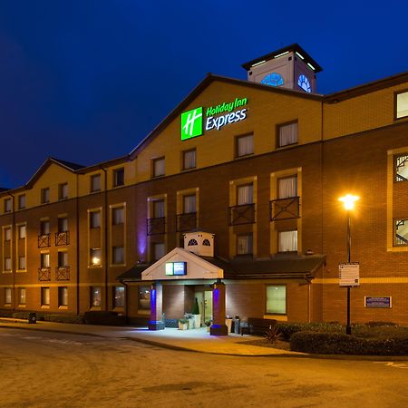 Holiday Inn Express Stoke-On-Trent By Ihg Екстериор снимка