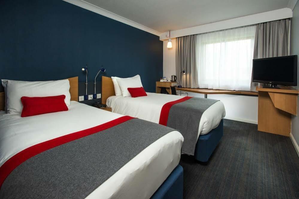 Holiday Inn Express Stoke-On-Trent By Ihg Екстериор снимка